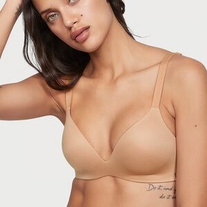 Infinity Flex Lightly Lined Wireless Plunge Bra